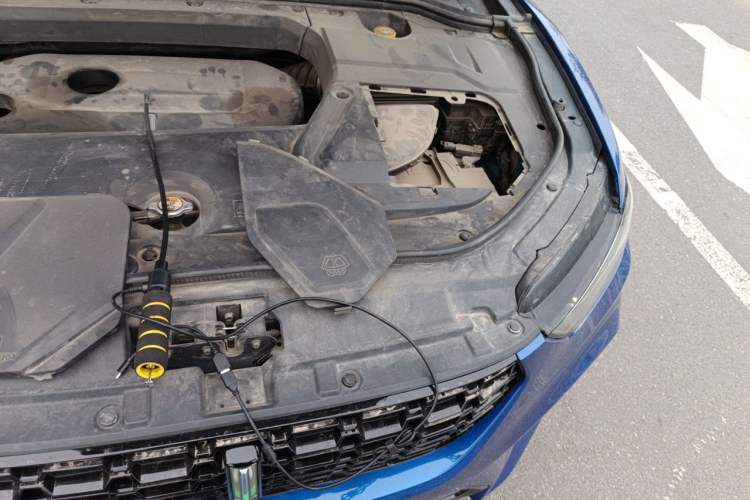 Used Wey VV5 2017 2.0T Flagship Edition Engine Bay Left