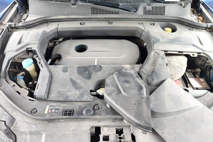 Used Wey VV5 2017 2.0T Flagship Edition Engine Bay