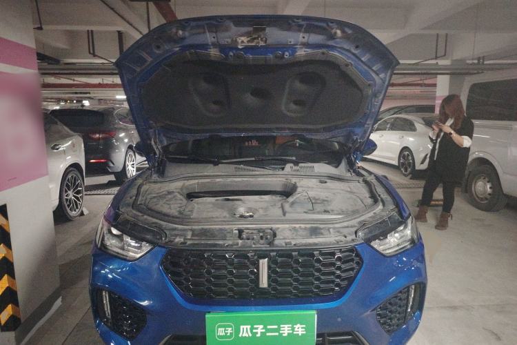 Used Wey VV5 2017 2.0T Flagship Edition Engine Bay