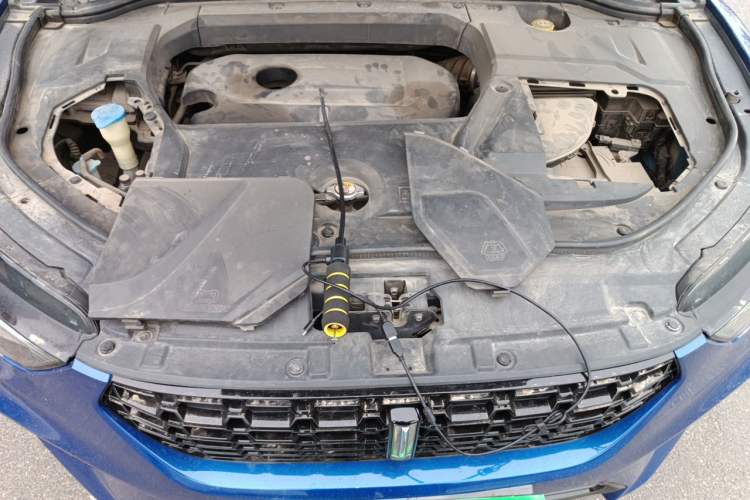 Used Wey VV5 2017 2.0T Flagship Edition Engine Bay
