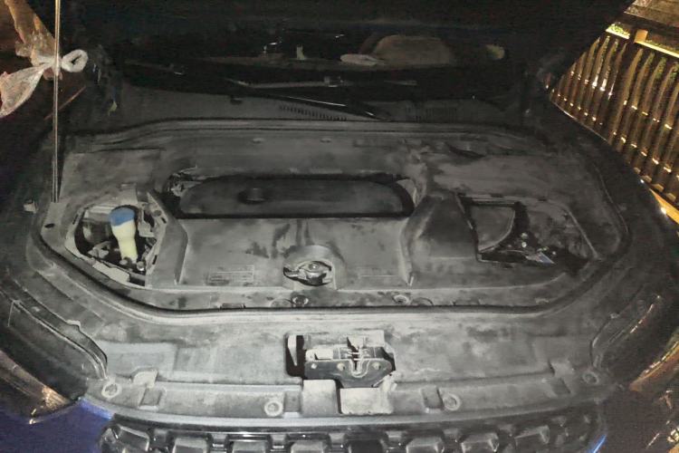 Used Wey VV5 2017 2.0T Ultra-Luxury Version Engine Bay