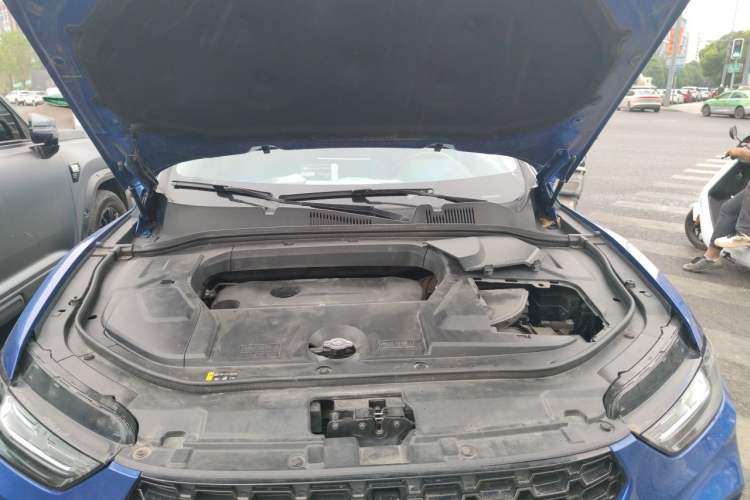 Used Wey VV5 2017 2.0T Flagship Edition Engine Bay