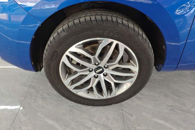 Used Wey VV5 2017 2.0T Ultra-Luxury Version Exterior 7