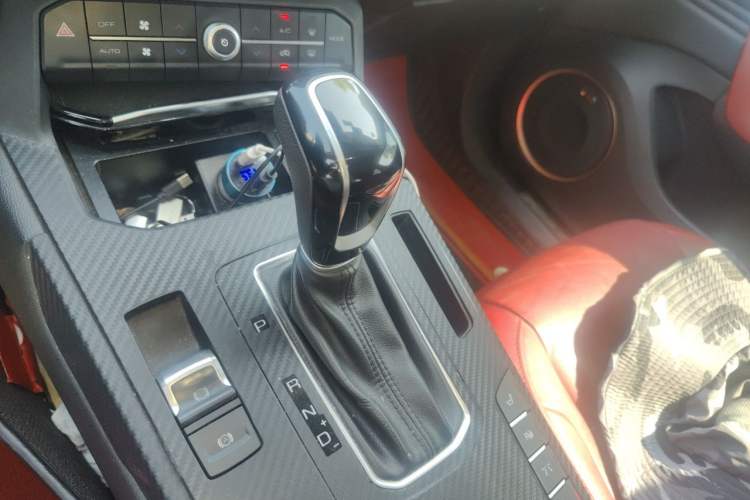 Used Wey VV5 2017 2.0T Flagship Edition Gear Lever