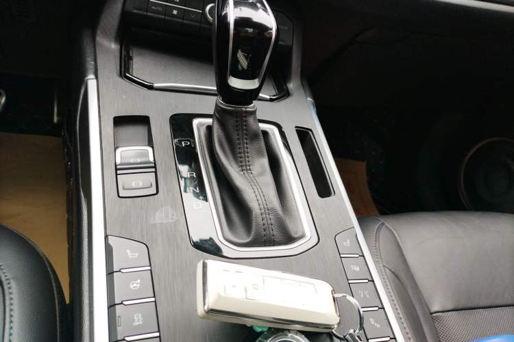 Used Wey VV5 2017 2.0T Flagship Edition Gear Lever