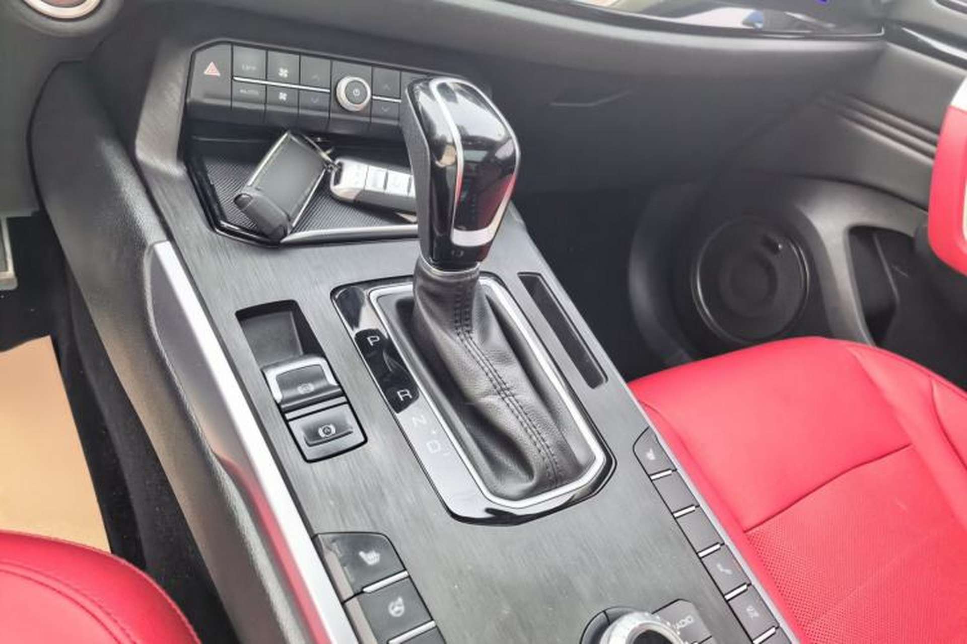 Used Wey VV5 2017 2.0T Ultra-Luxury Version Gear Lever