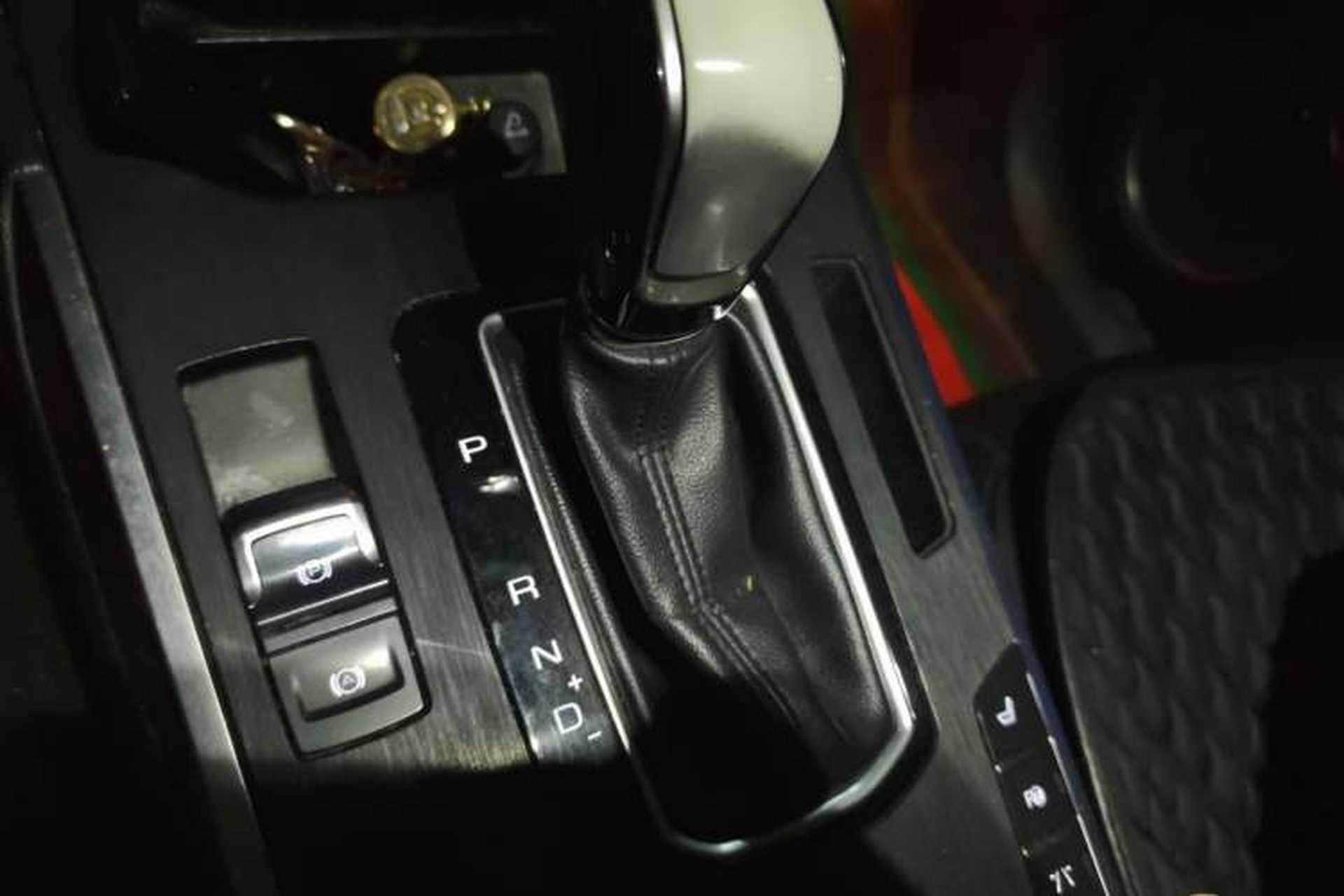 Used Wey VV5 2017 2.0T Ultra-Luxury Version Gear Lever