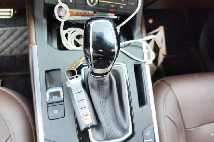 Used Wey VV5 2017 2.0T Ultra-Luxury Version Gear Lever