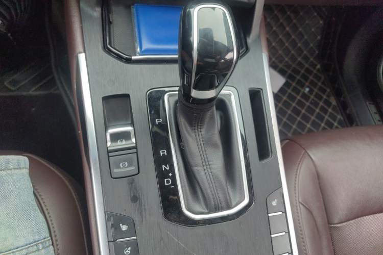 Used Wey VV5 2017 2.0T Ultra-Luxury Version Gear Lever