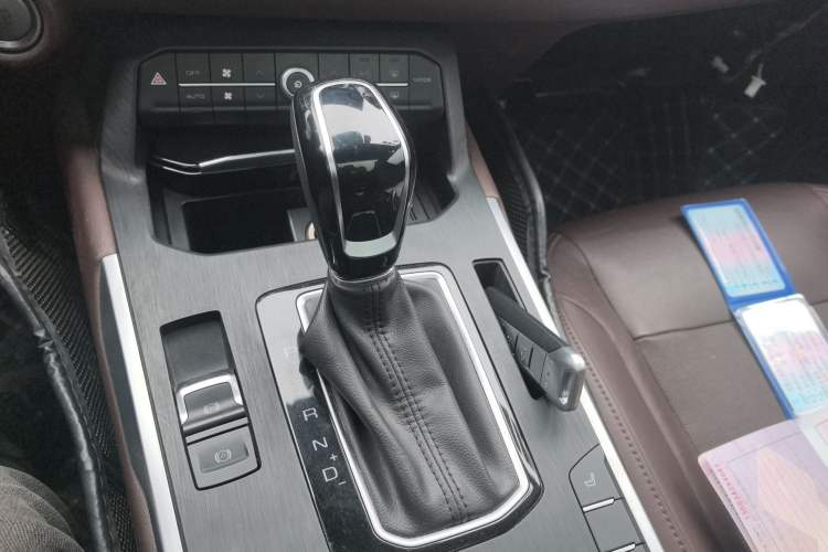 Used Wey VV5 2017 2.0T Ultra-Luxury Version Gear Lever