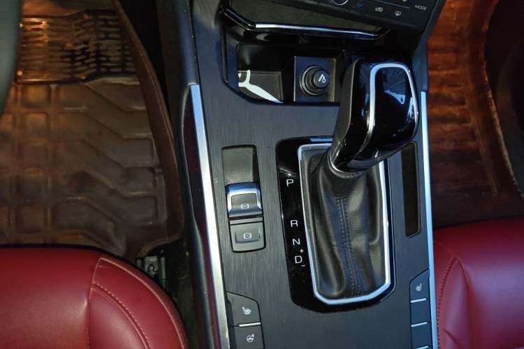 Used Wey VV5 2017 2.0T Ultra-Luxury Version Gear Lever