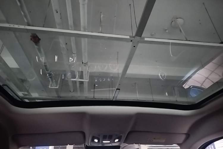 Used Wey VV5 2017 2.0T Ultra-Luxury Version Headliner