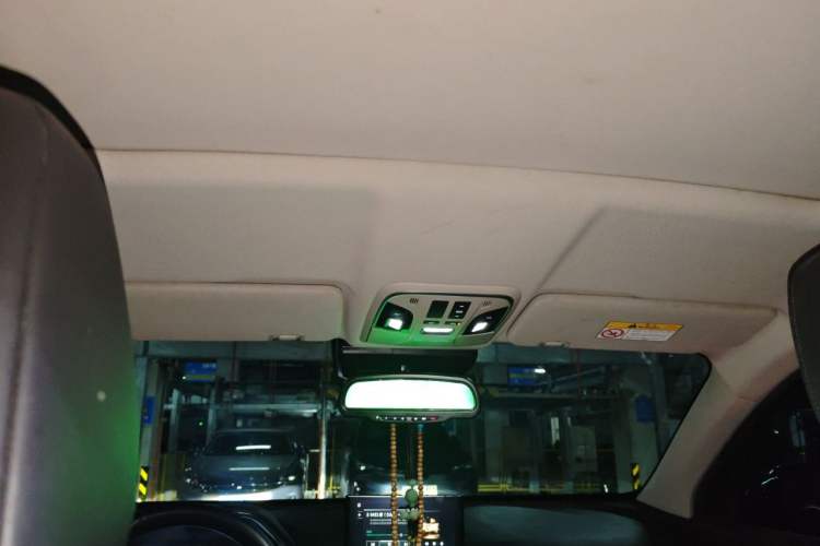 Used Wey VV5 2017 2.0T Ultra-Luxury Version Headliner
