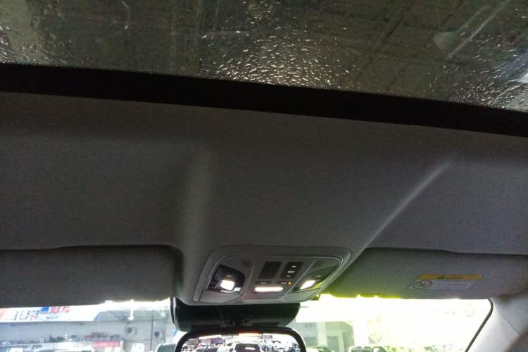 Used Wey VV5 2017 2.0T Flagship Edition Headliner