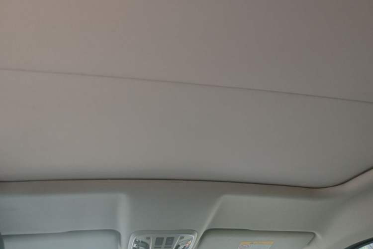 Used Wey VV5 2017 2.0T Flagship Edition Headliner