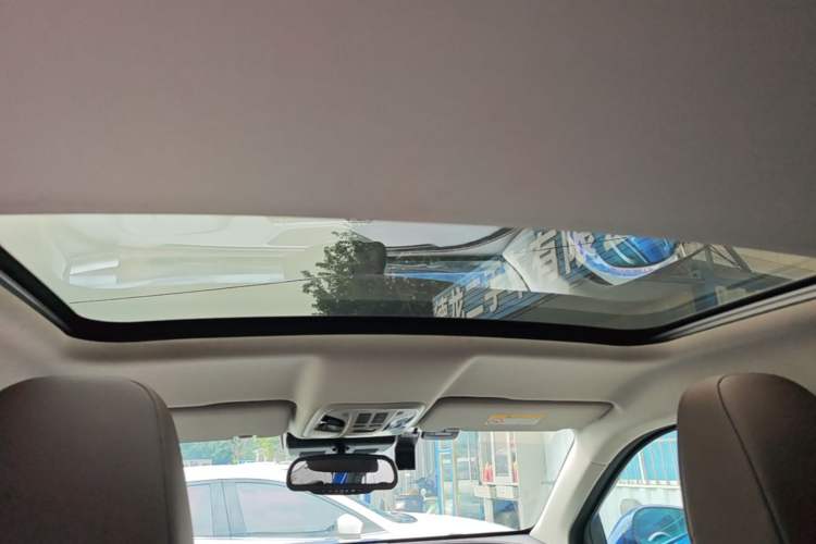 Used Wey VV5 2017 2.0T Flagship Edition Headliner