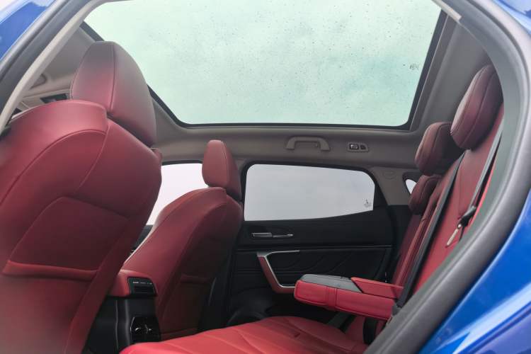 Used Wey VV5 2017 2.0T Ultra-Luxury Version Headliner