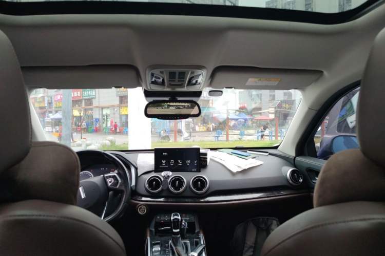 Used Wey VV5 2017 2.0T Flagship Edition Headliner