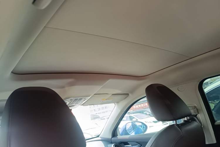Used Wey VV5 2017 2.0T Flagship Edition Headliner
