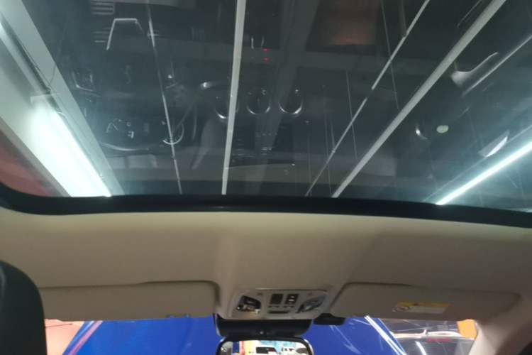 Used Wey VV5 2017 2.0T Flagship Edition Headliner