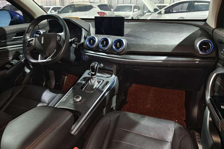 Used Wey VV5 2017 2.0T Flagship Edition Interior 1
