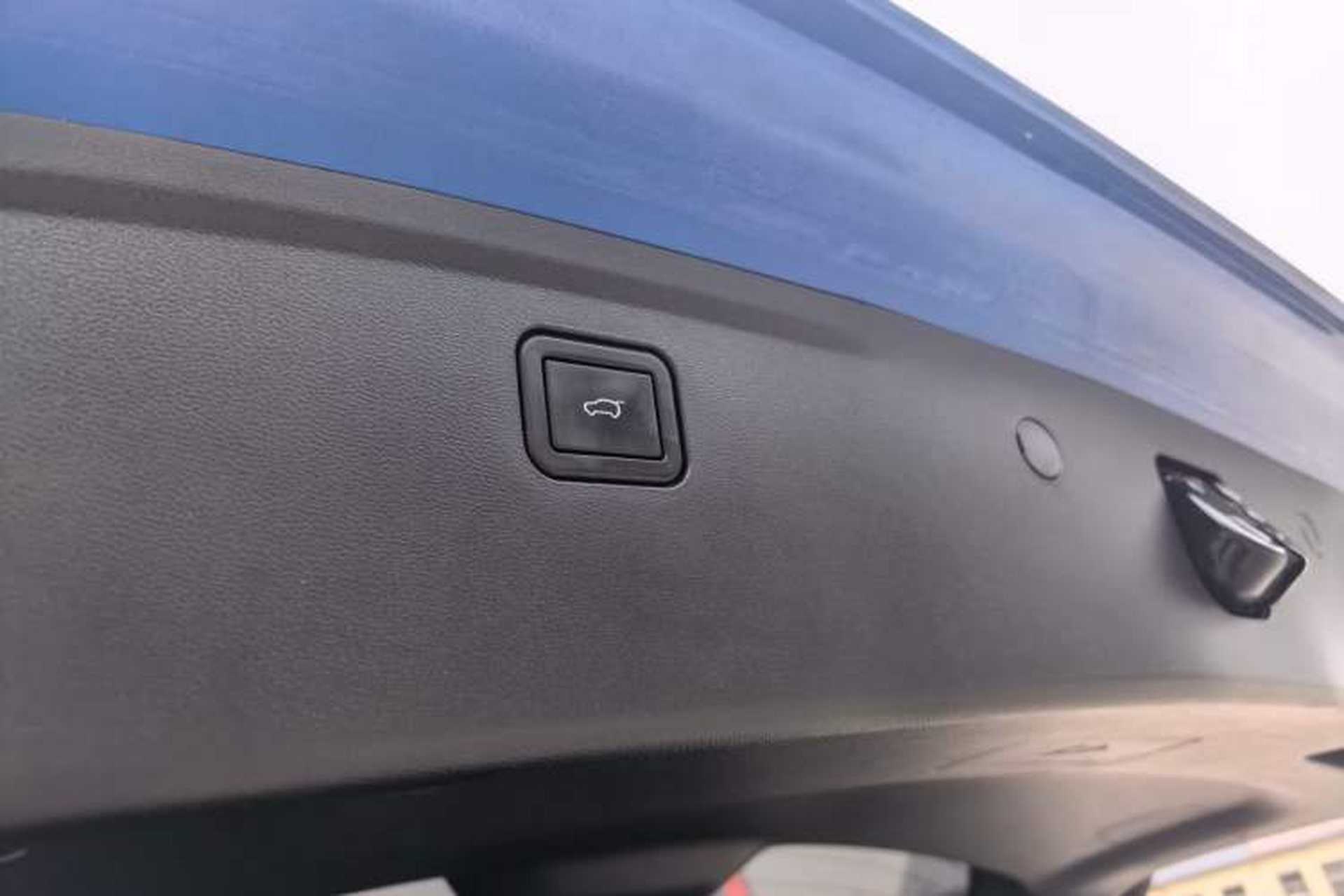 Used Wey VV5 2017 2.0T Ultra-Luxury Version Interior 11