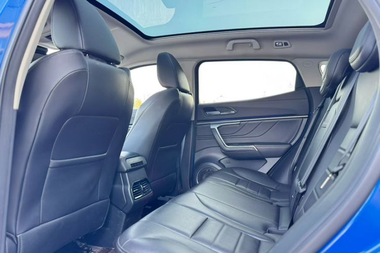 Used Wey VV5 2017 2.0T Ultra-Luxury Version Interior 2