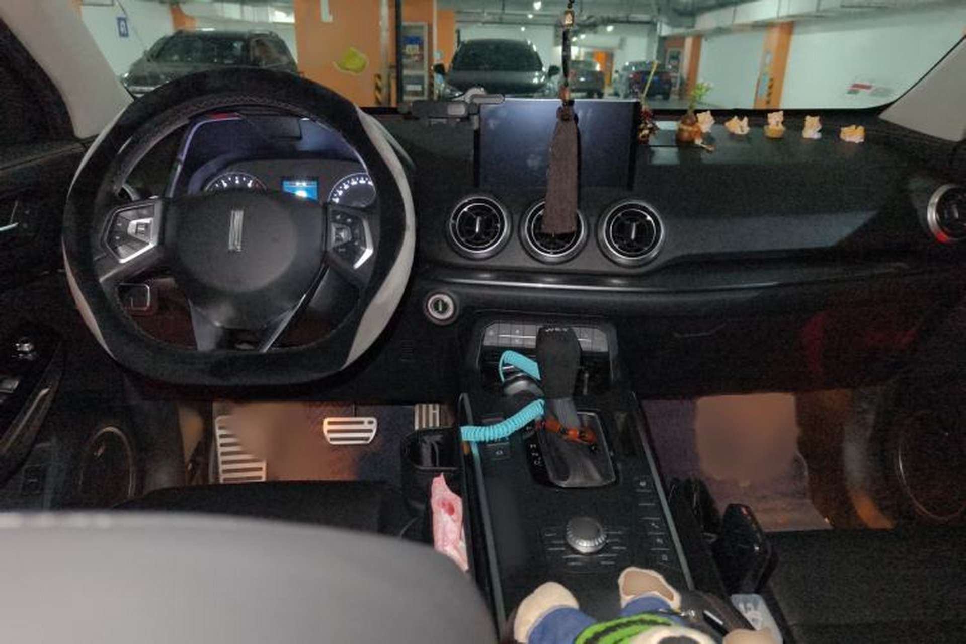 Used Wey VV5 2017 2.0T Ultra-Luxury Version Interior 2