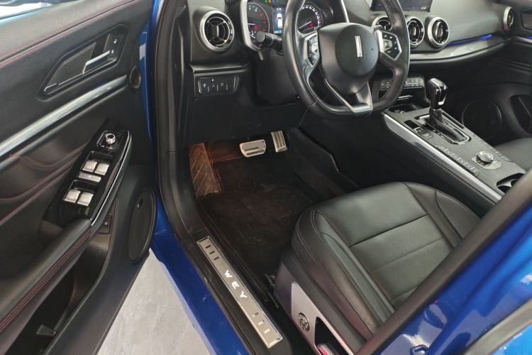 Used Wey VV5 2017 2.0T Ultra-Luxury Version Interior 3