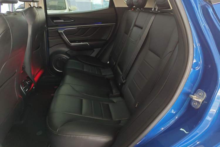 Used Wey VV5 2017 2.0T Ultra-Luxury Version Interior 4