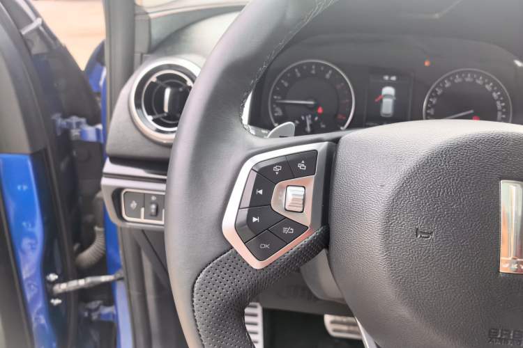 Used Wey VV5 2017 2.0T Ultra-Luxury Version Interior 7