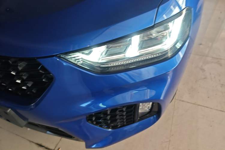 Used Wey VV5 2017 2.0T Ultra-Luxury Version Left Front Headlight