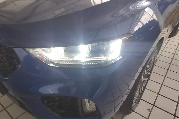 Used Wey VV5 2017 2.0T Ultra-Luxury Version Left Front Headlight