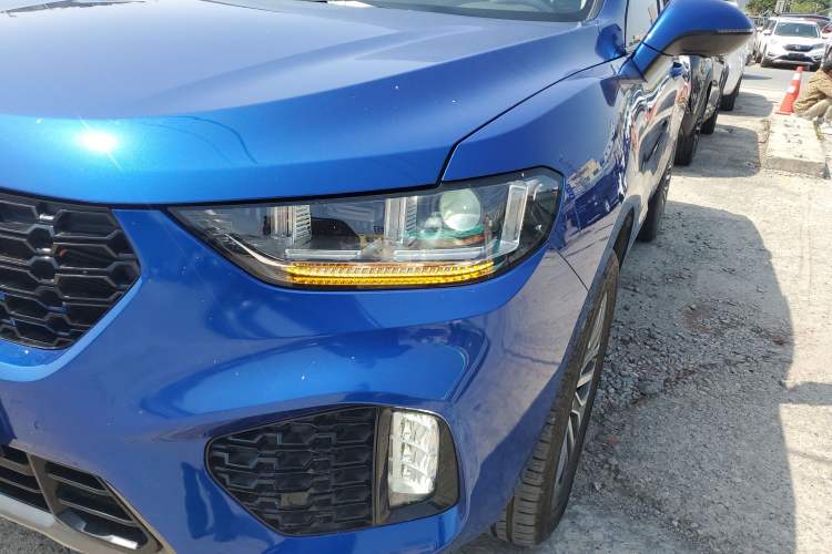 Used Wey VV5 2017 2.0T Ultra-Luxury Version Left Front Headlight