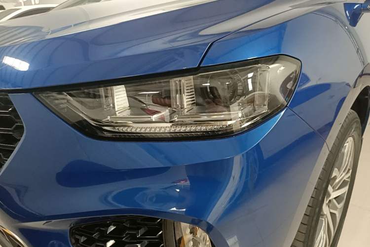 Used Wey VV5 2017 2.0T Ultra-Luxury Version Left Front Headlight