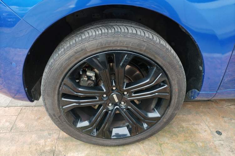 Used Wey VV5 2017 2.0T Flagship Edition Left Front Wheel Hub