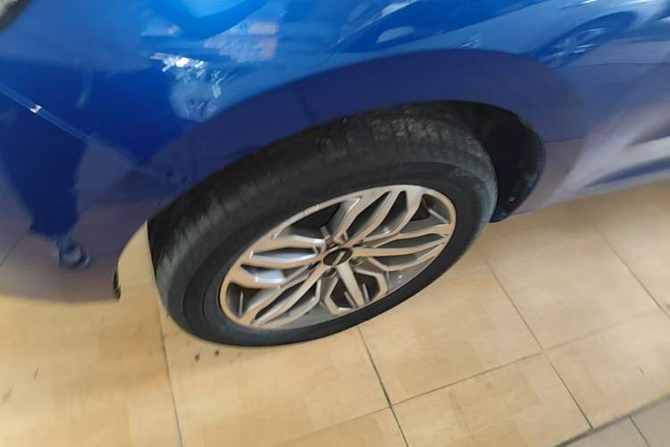Used Wey VV5 2017 2.0T Ultra-Luxury Version Left Front Wheel Hub