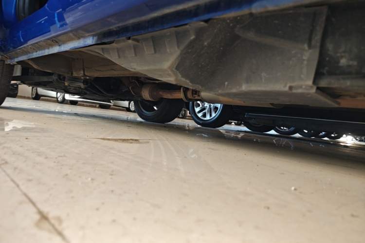 Used Wey VV5 2017 2.0T Ultra-Luxury Version Left Side Sill