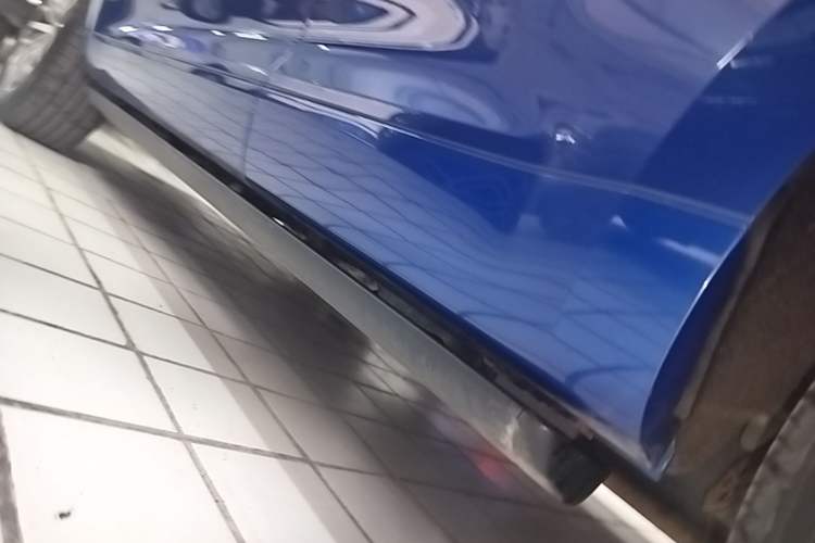 Used Wey VV5 2017 2.0T Ultra-Luxury Version Left Side Sill