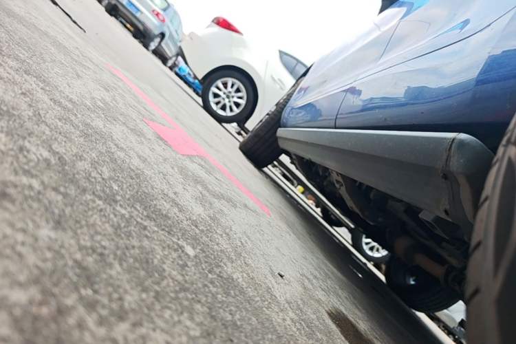 Used Wey VV5 2017 2.0T Flagship Edition Left Side Sill