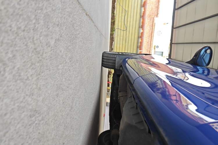 Used Wey VV5 2017 2.0T Ultra-Luxury Version Left Side Sill