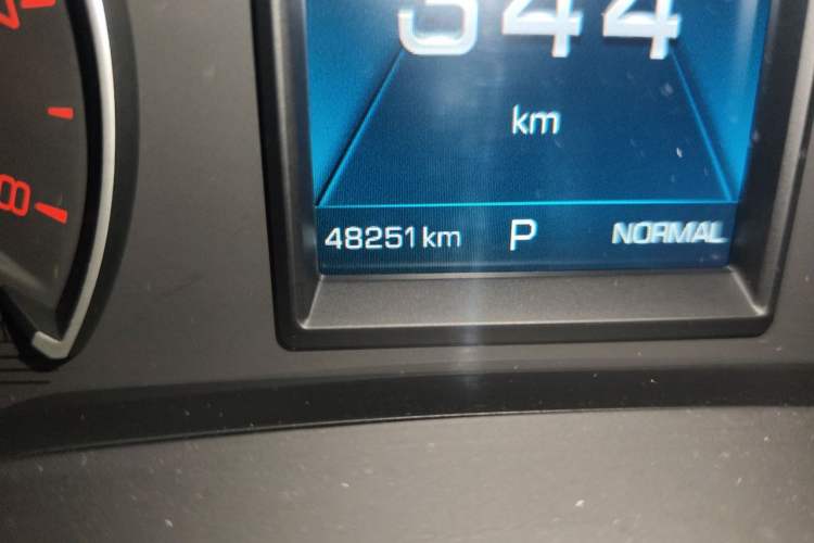 Used Wey VV5 2017 2.0T Ultra-Luxury Version Odometer Close Up