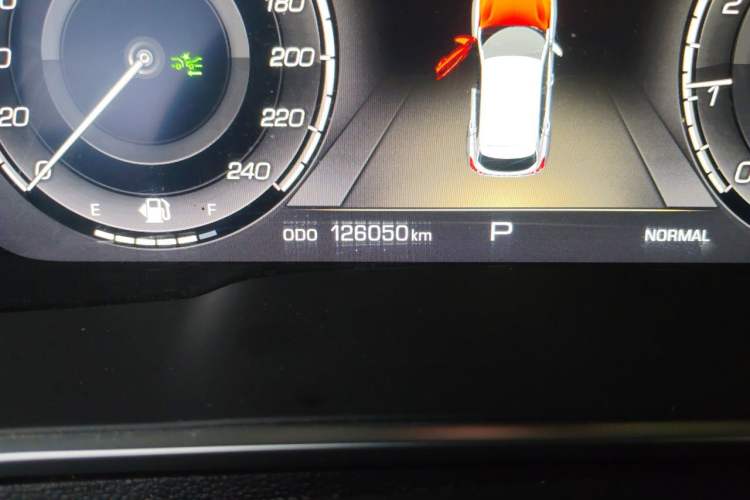 Used Wey VV5 2017 2.0T Flagship Edition Odometer Close Up