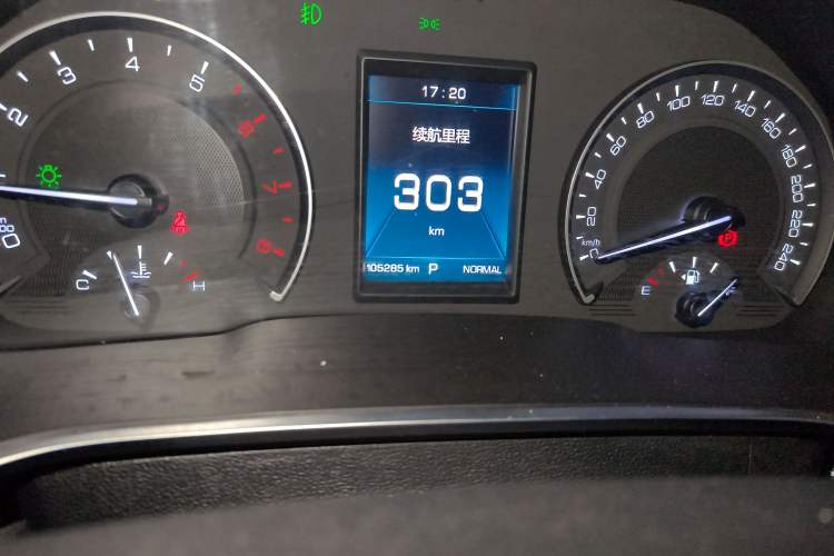 Used Wey VV5 2017 2.0T Ultra-Luxury Version Odometer Close Up