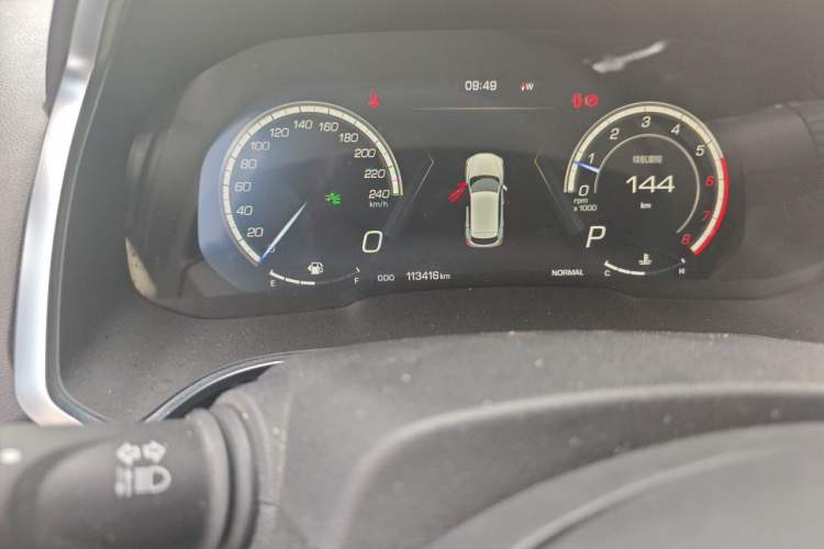 Used Wey VV5 2017 2.0T Flagship Edition Odometer Close Up