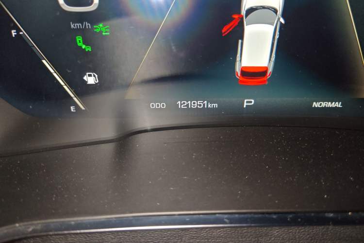Used Wey VV5 2017 2.0T Flagship Edition Odometer Close Up