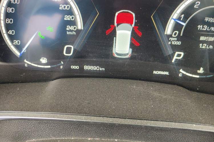 Used Wey VV5 2017 2.0T Flagship Edition Odometer Close Up