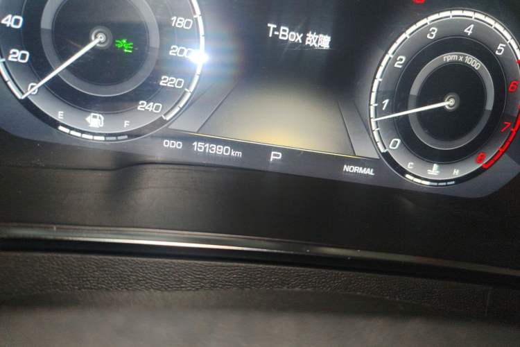Used Wey VV5 2017 2.0T Flagship Edition Odometer Close Up