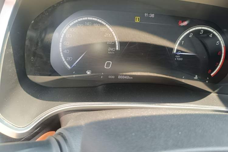 Used Wey VV5 2017 2.0T Flagship Edition Odometer Close Up