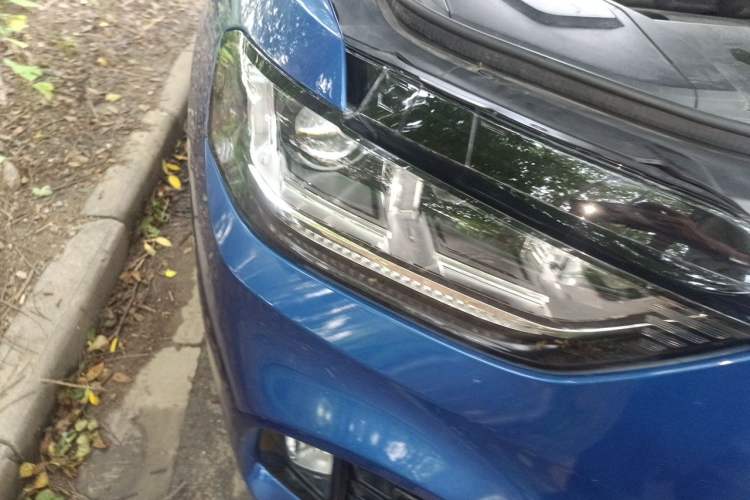 Used Wey VV5 2017 2.0T Flagship Edition Right Front Headlight